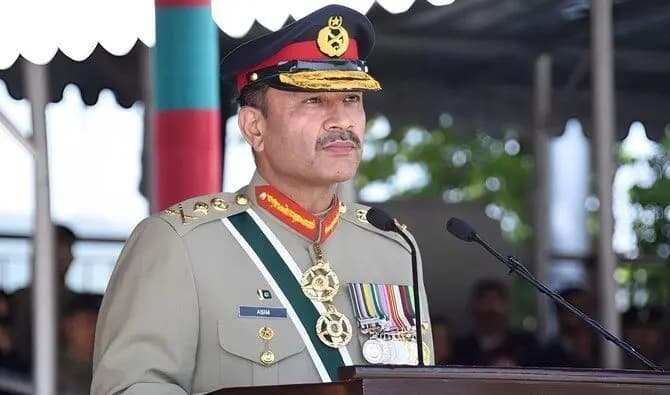 از سفر فرمانده ارتش پاکستان به تهران تا پاسخ ناقص آمریکا/ چرا دلار و طلا همچنان بالا می‌روند؟