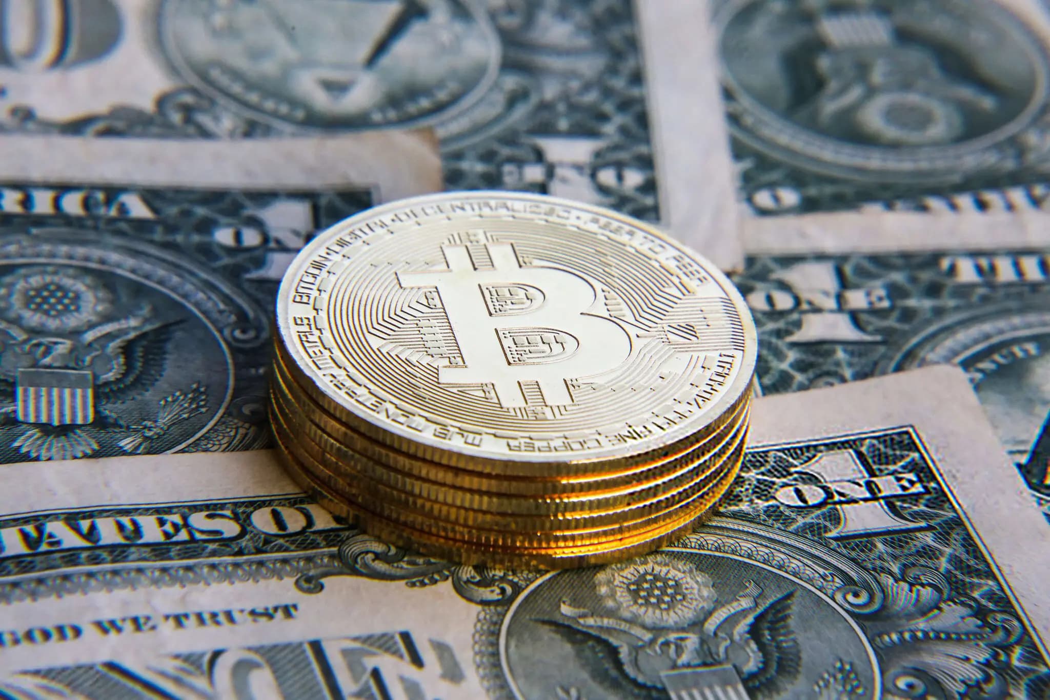 وقتی صرافی با پول مشتری زمین میخرد، دیگر صرافی نیست