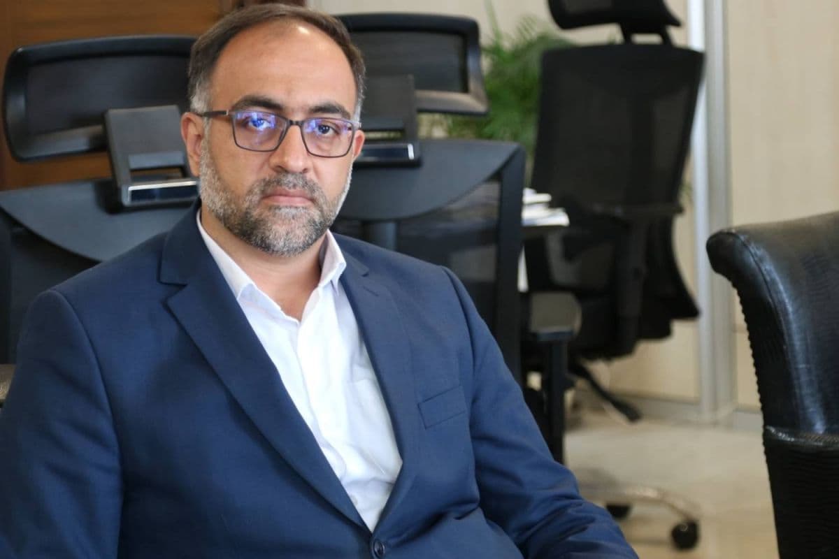 مدیرعامل هلدینگ مالی و سرمایه گذاری سینا در گفت وگو با بورس 24: عرضه اولیه سیمکات گامی در مسیر مردمی سازی اقتصاد است