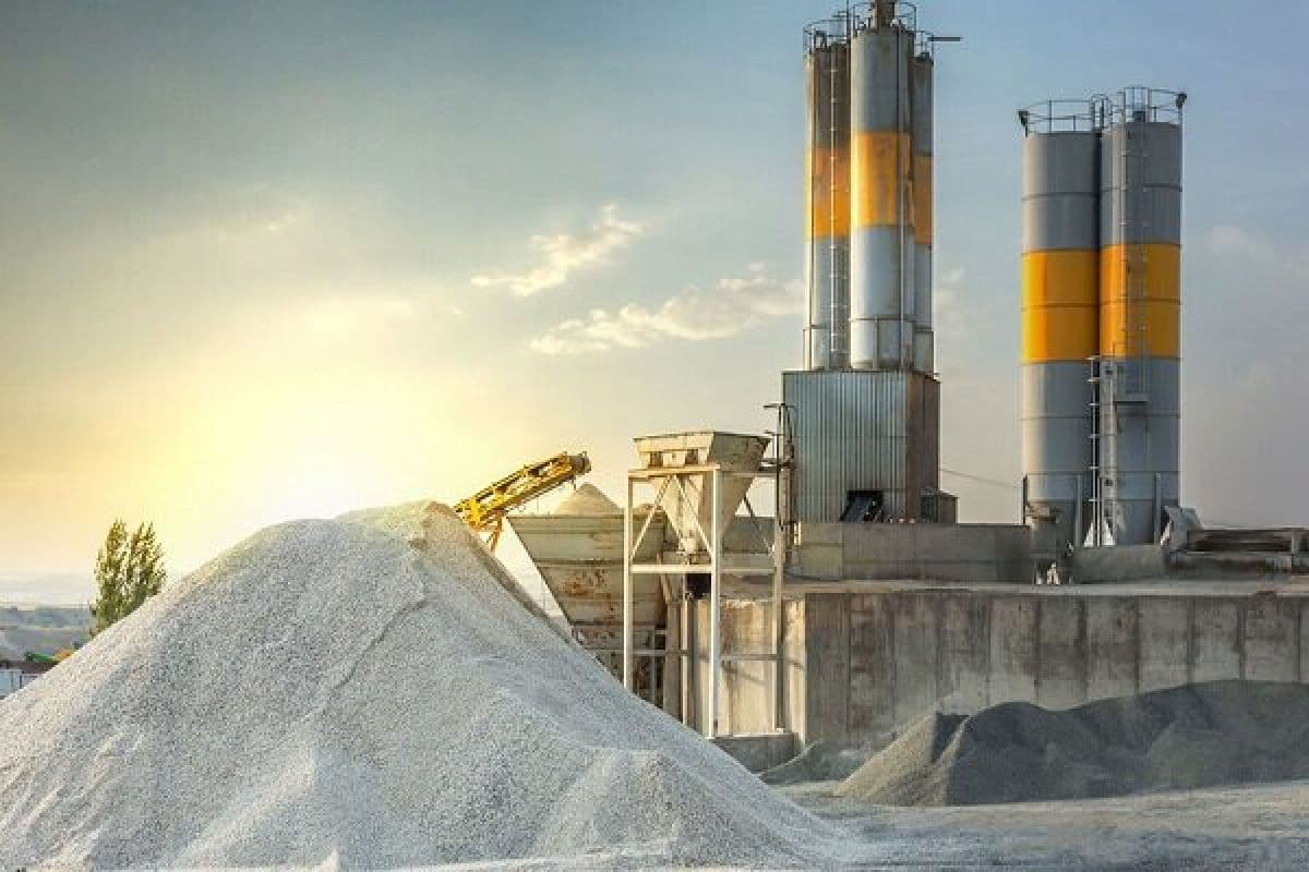 سودای سیمانی ها در بورس کالا؛ سبقت قیمت سیمان 1405 از ارقام سال گذشته با رشد 32 درصدی