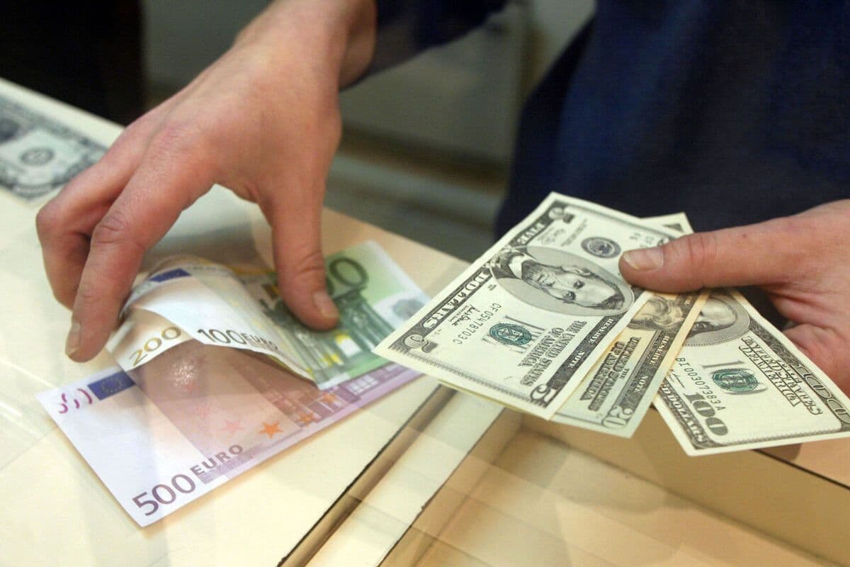 بانک مرکزی برای صندوق های ارزی شرط جدید گذاشت/ دلار آبی می گیرید، دلار آبی می دهید