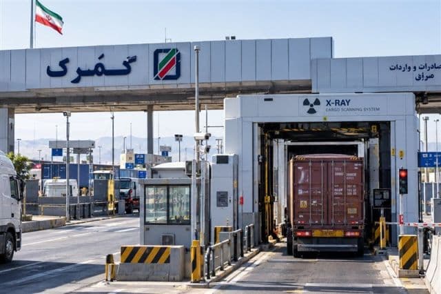 ممنوعیت صادرات گوجه فرنگی زراعی و پیاز رفع شد