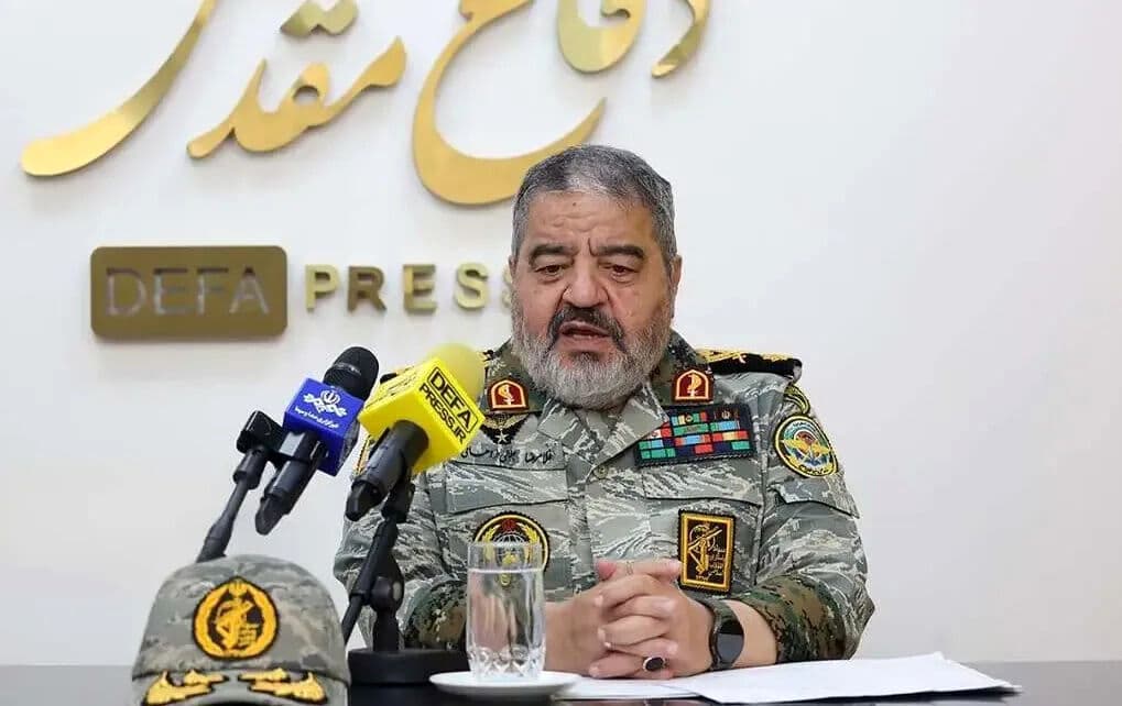 جنجال ساعت هوشمند رئیس سازمان پدافند غیرعامل/ سردار جلالی: مگر الان شرایط جنگی است؟ + فیلم
