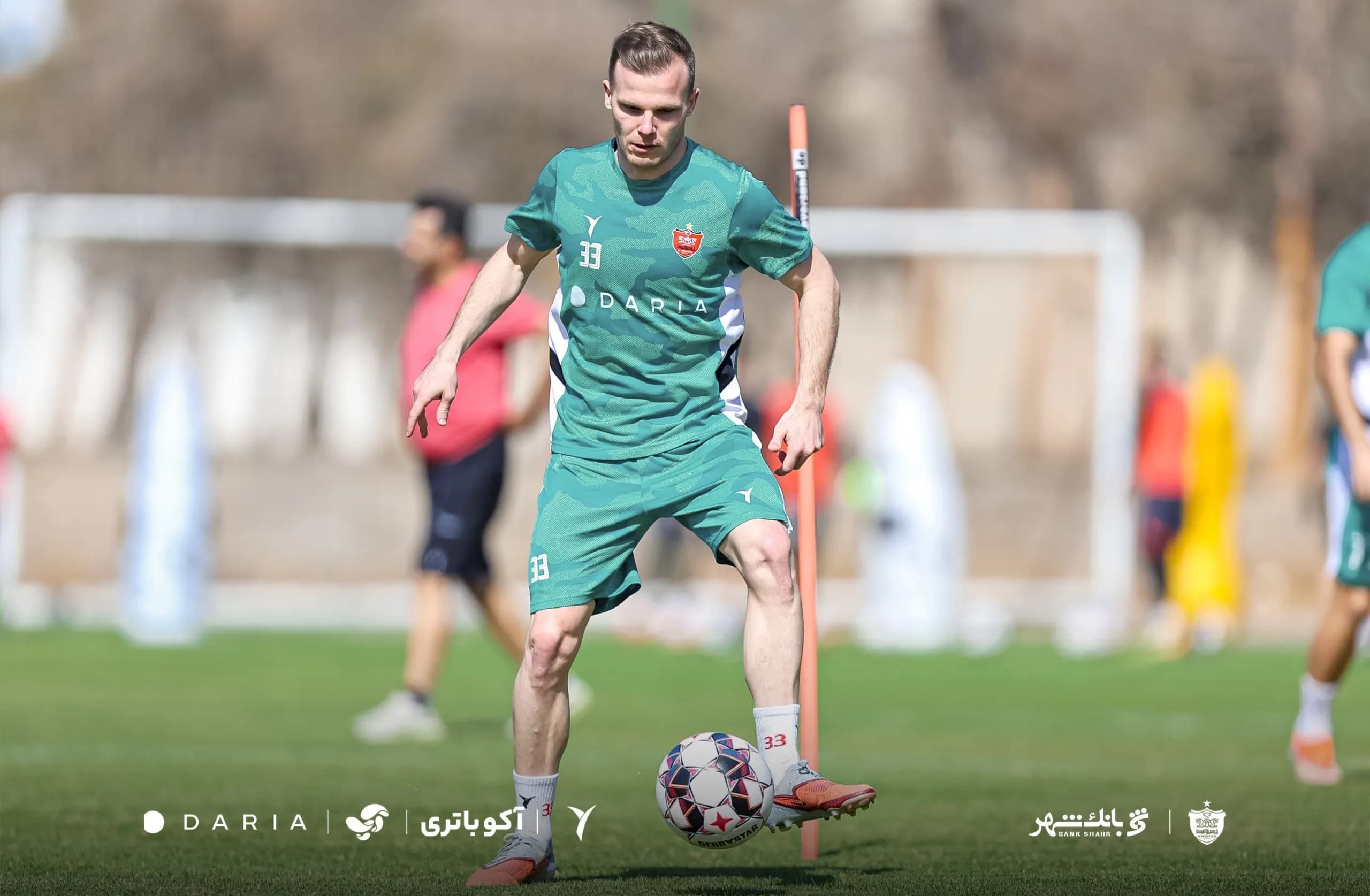 پایان کار ۲ بازیکن جنجالی در پرسپولیس / یک میلیون دلار برای هیچ