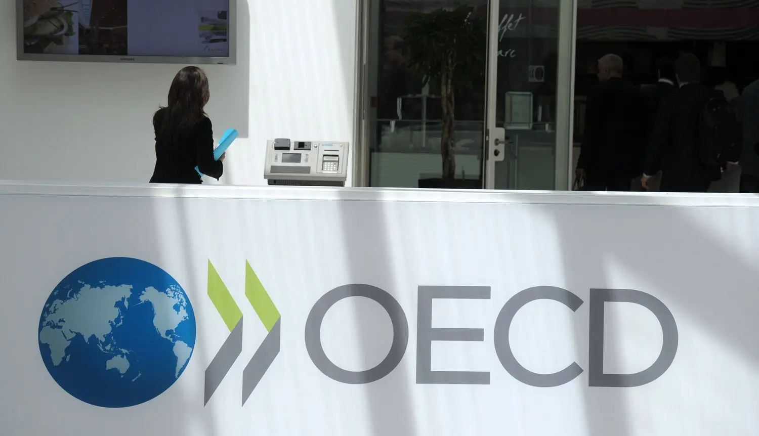 «تابآوری در برابر شوکهای پیدرپی»؛ OECD چه برای جهان پیشبینی میکند؟