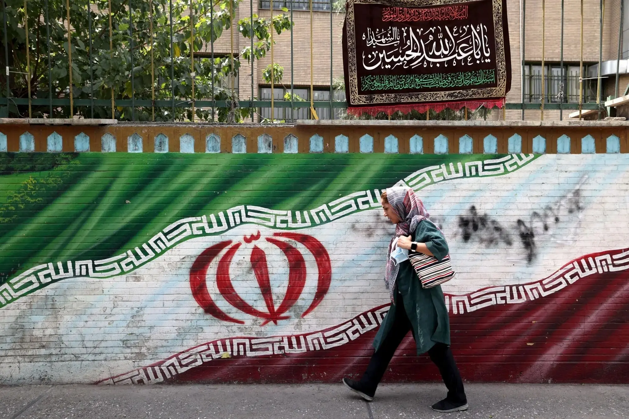 ایران، جایزه هیچکس نیست