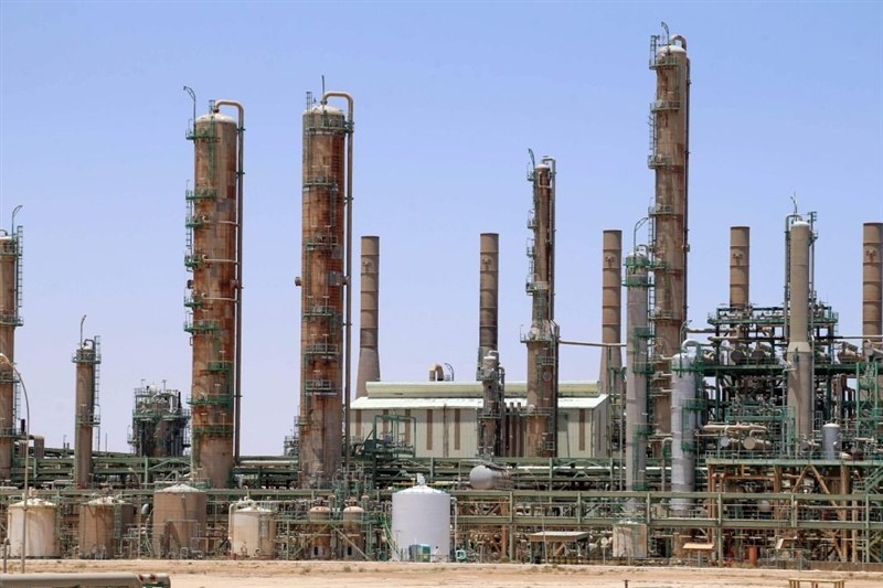 توقف تولید در 3 میدان نفتی لیبی