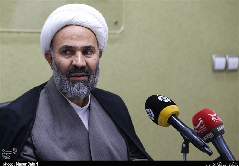 پژمانفر: آفند اقتصادی ایران به بازارهای مالی آمریکا رسیده است
