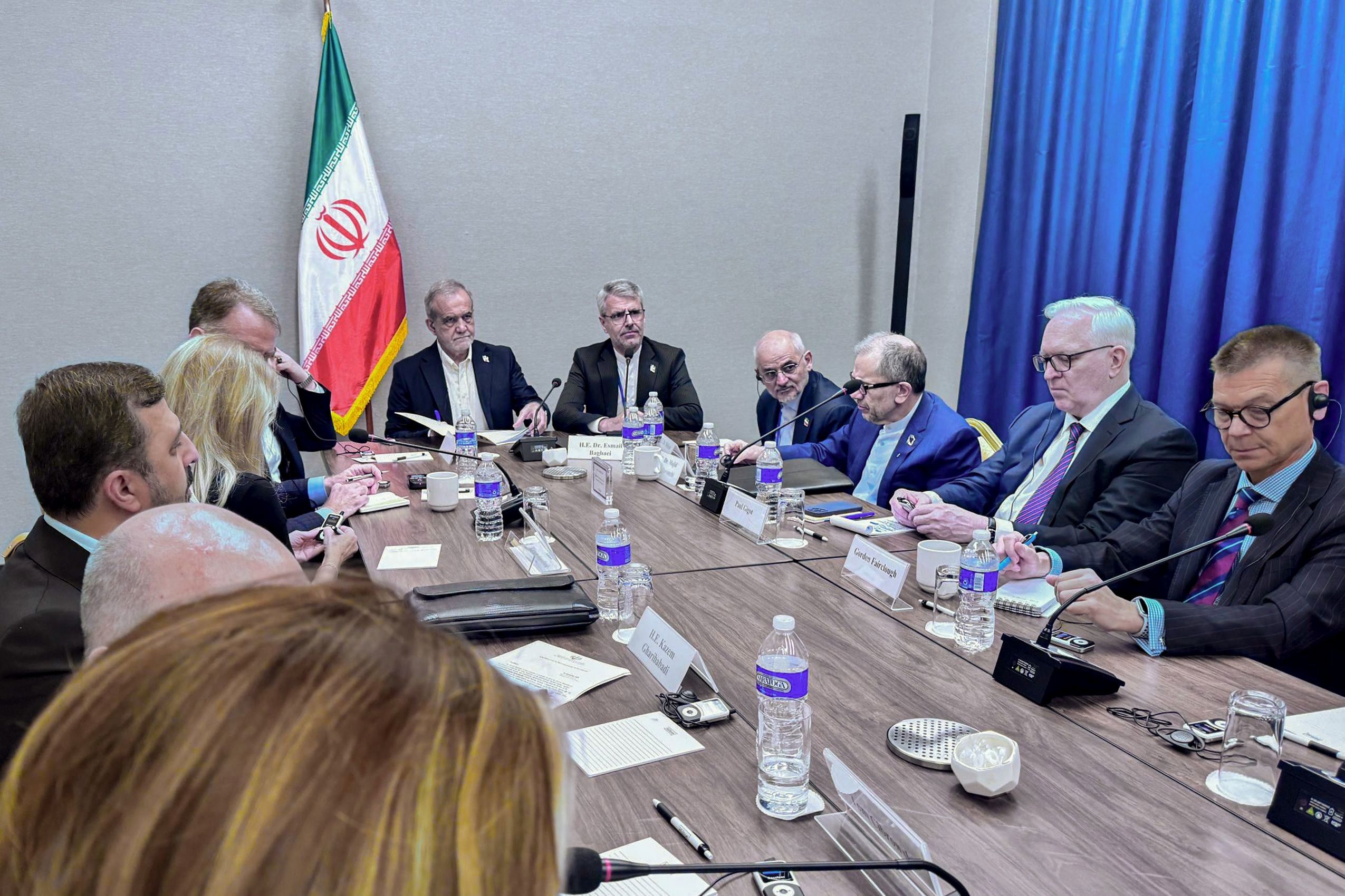 نشست پزشکیان با مدیران ارشد رسانه‌های آمریکایی در نیویورک