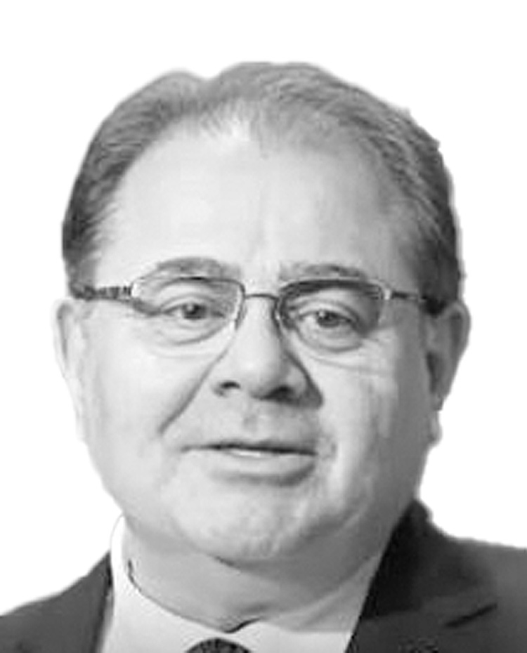 آرش نجفی