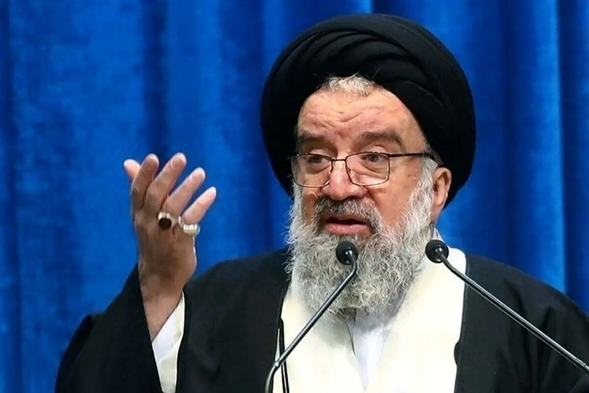 خاتمی: رزمنده‌ای که 3 کشتی متخلف را در تنگه هرمز زد، برای تامین امنیت شما بود/ اگر نمی‌خواهید تجلیل کنید پس چرا نیش می‌زنید؟
