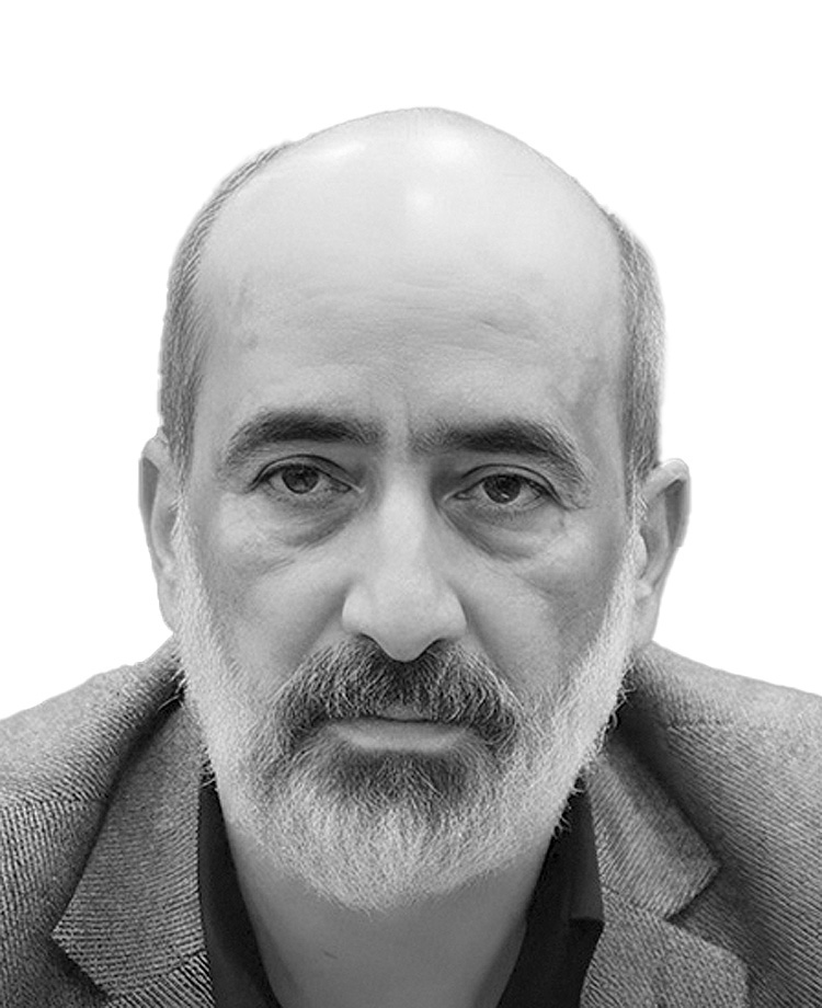 آریا صادق‌نیت حقیقی
